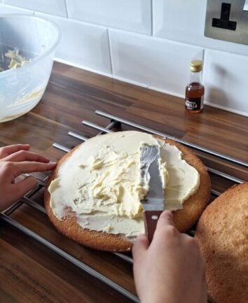20251010_121733 Victoria sponge cake